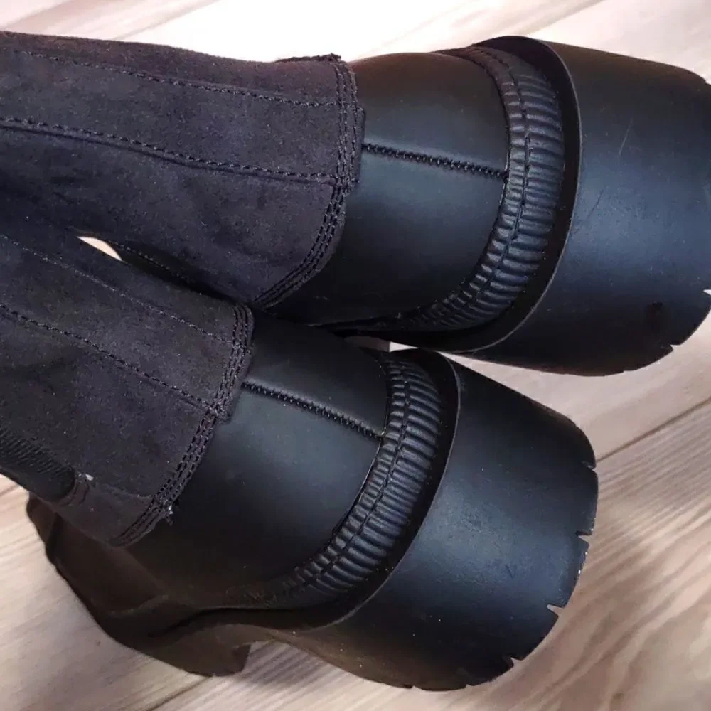 (70-4538)  Universal Thread Ella Boots Size 10